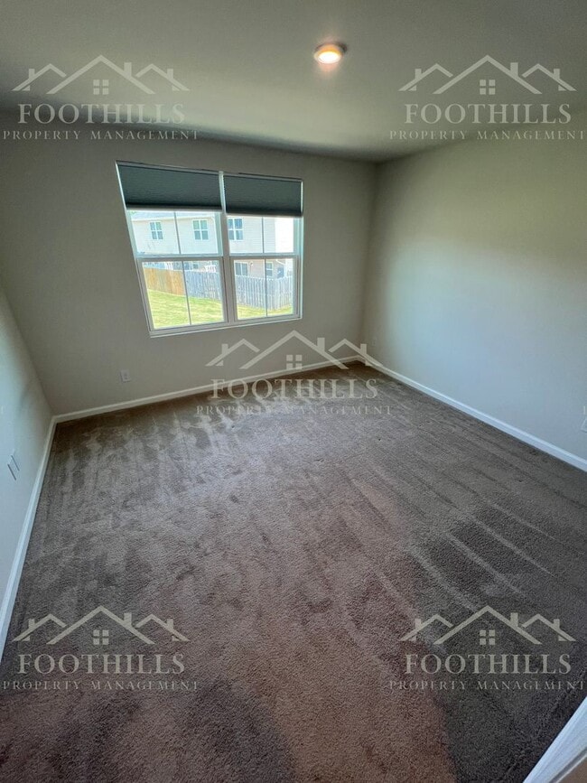Building Photo - 167 Nicklaus Dr