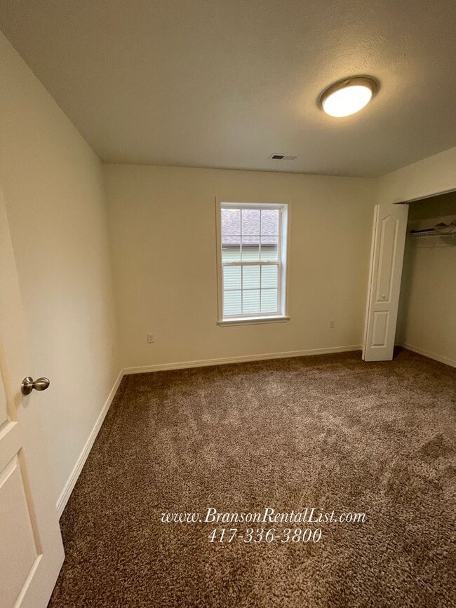 Building Photo - MOVE-IN SPECIAL PRICING!!!! 3BR Duplex