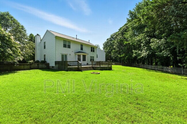 Building Photo - 6811 Dickens Ct E