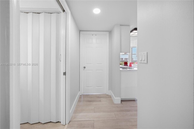 Building Photo - 3530 Mystic Pointe Dr