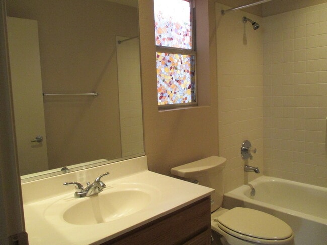 Building Photo - Chandler Single Story House - 3 Bedroom | 2 Bath Rental