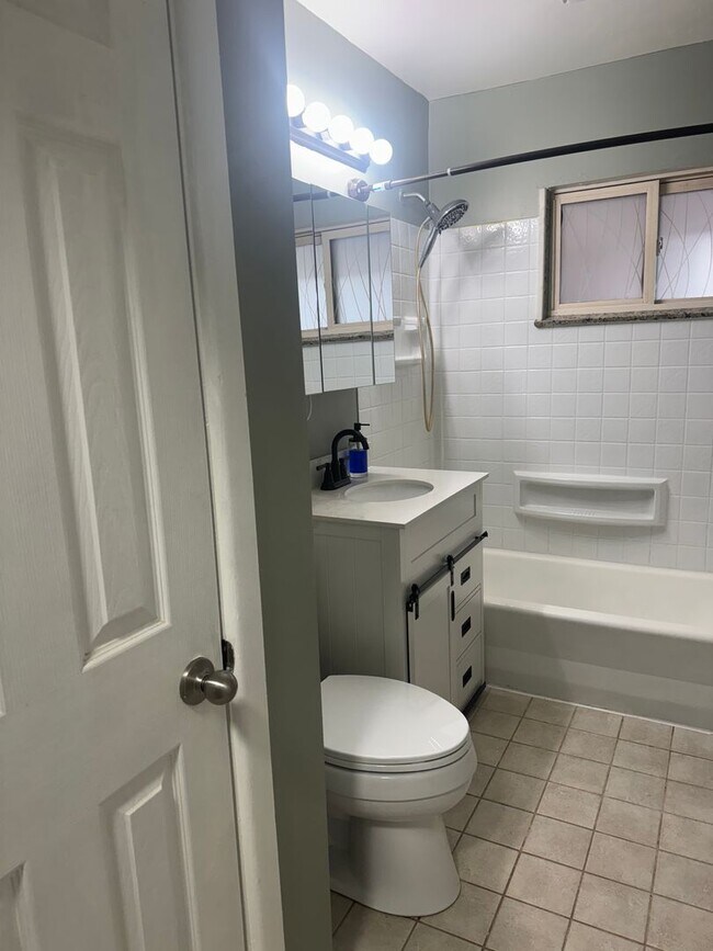 Building Photo - Charming Brick Ranch in the Heart of Churchland