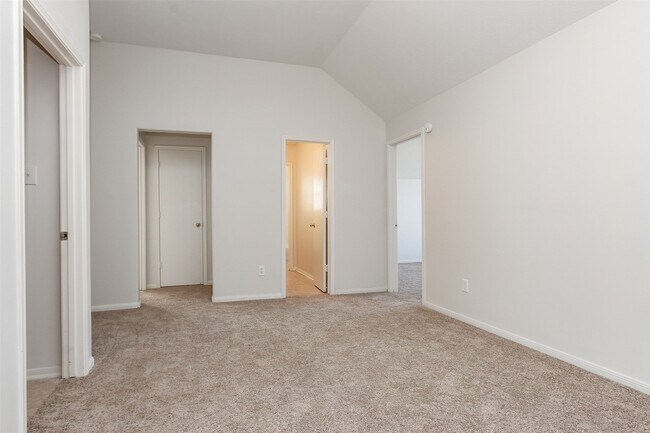 Building Photo - 6103 Menor Crest Dr