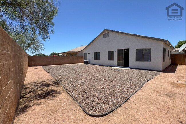 Building Photo - 4Bed/2Bath House in El Mirage! Ready for Immediate Move-In!