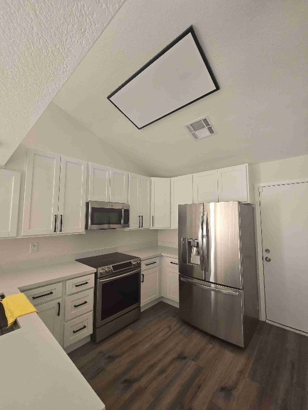 Building Photo - 7121 W Sierra Vista Dr