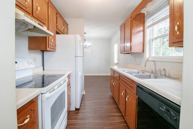 Building Photo - 3256 N Senseney Cir