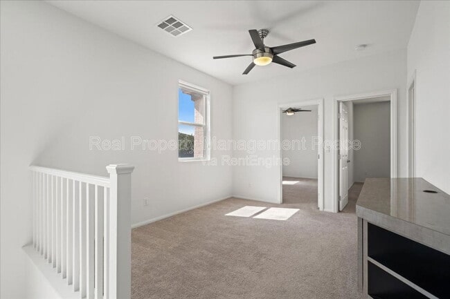 Building Photo - 628 Wounded Star Ave