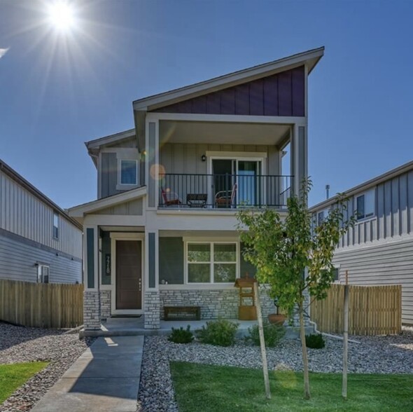 Front of home opens to walking trails and Pikes Peak View - 7718 Sun Shimmer Vw