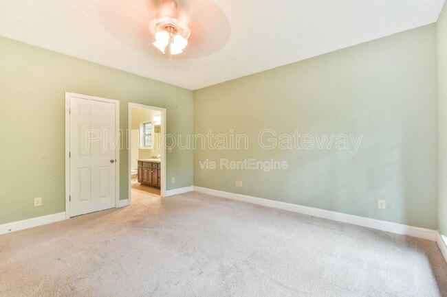 Building Photo - 11 Berg Strasse