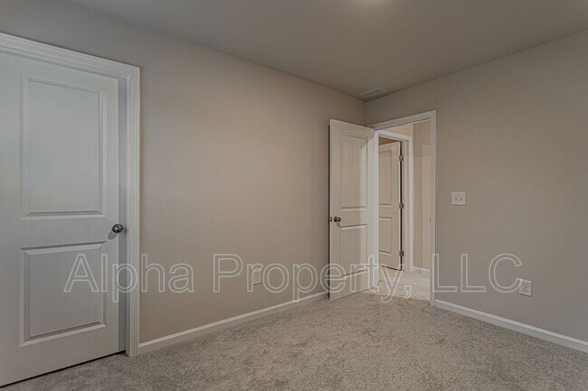 Building Photo - 215 Eagle Watch Wy