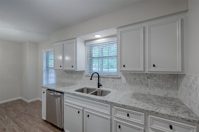 Building Photo - 15458 Rabon Chapel Rd