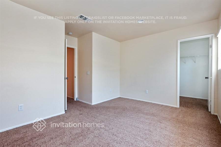 Building Photo - 2533 Carolyn Dr