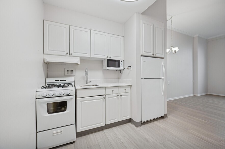 Primary Photo - The York House 55 Plus