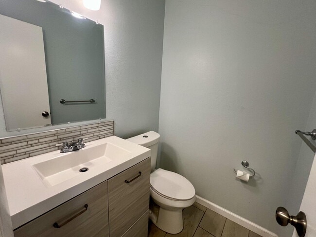 Building Photo - 13238 Alcott Cir