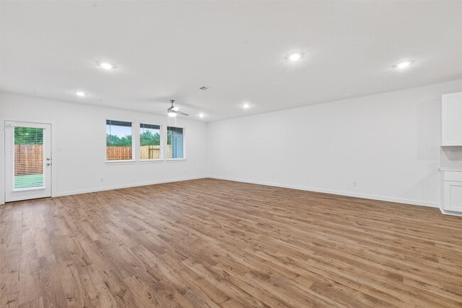 Building Photo - 28142 Meadowlark Sky Dr