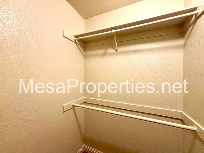 Building Photo - 10850 Villa St