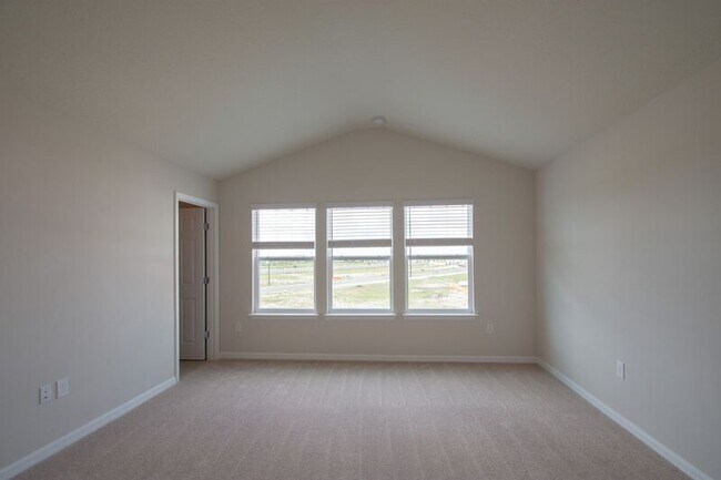 Building Photo - 3936 Plainview Dr