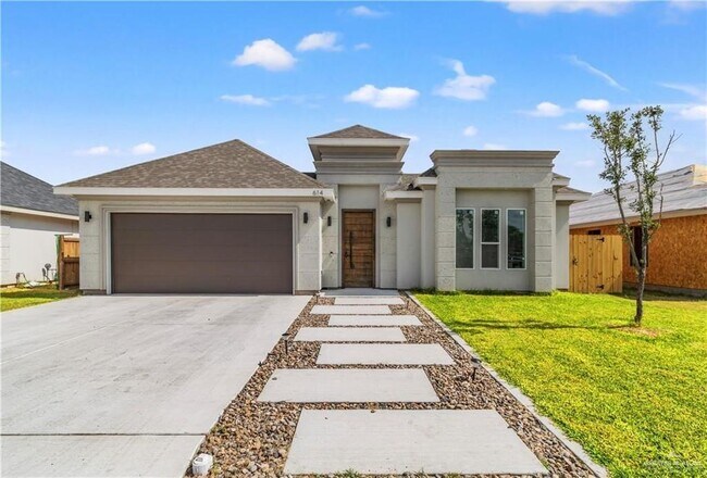 Building Photo - 13 E La Pointe Ave