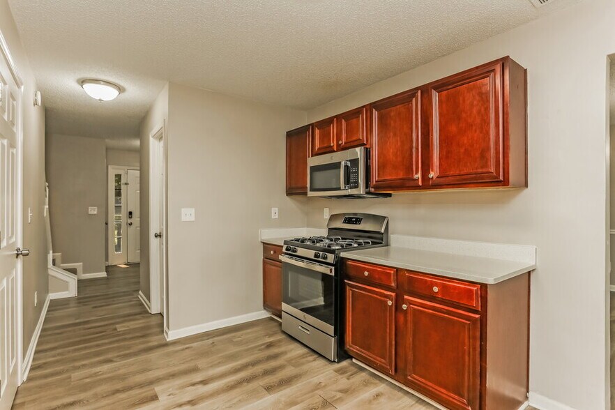 Building Photo - 3943 S River Ln