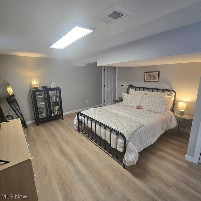 Building Photo - 3842 Parkdale Rd