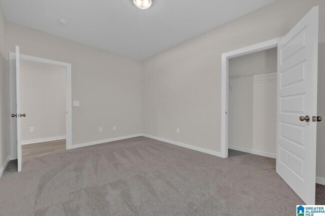 Building Photo - 615 Troubadour Ln