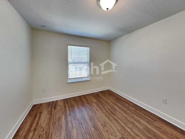 Building Photo - 4714 Reisswood Loop