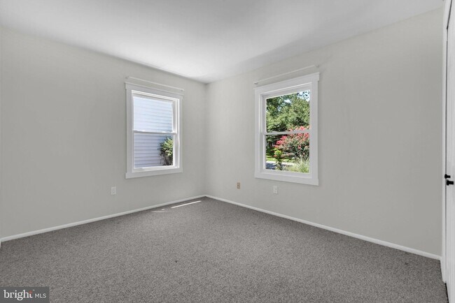 Building Photo - 1836 Ralston Pl