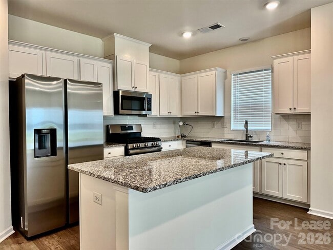 Building Photo - 8116 Ramsburg Dr