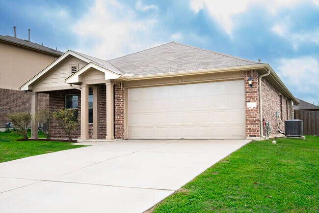 Building Photo - 110 Kingfisher Ln