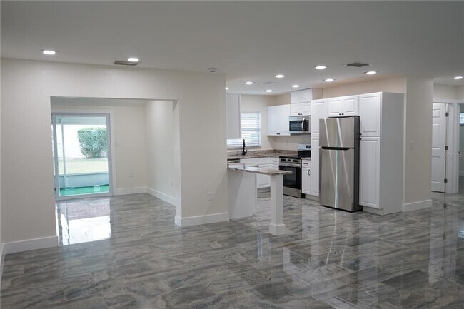 Building Photo - 1618 Cherry Hills Dr