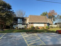 Building Photo - 505 Cross Creek Rd