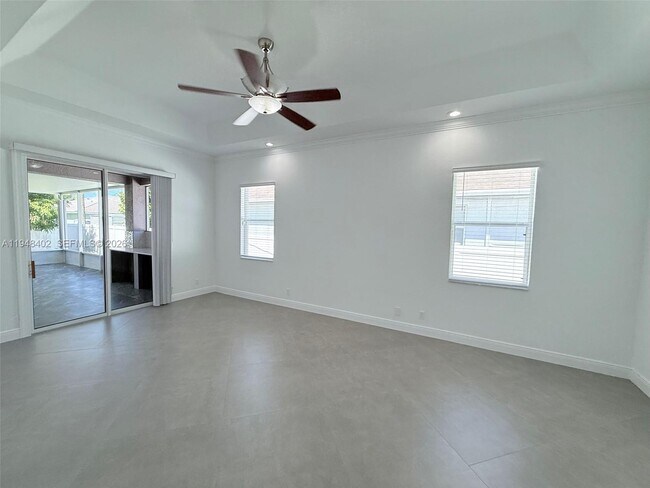 Building Photo - 1749 SW Desert Ave