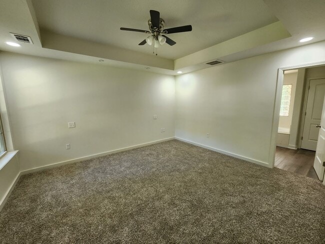 Building Photo - 1906 Alcoa Blvd