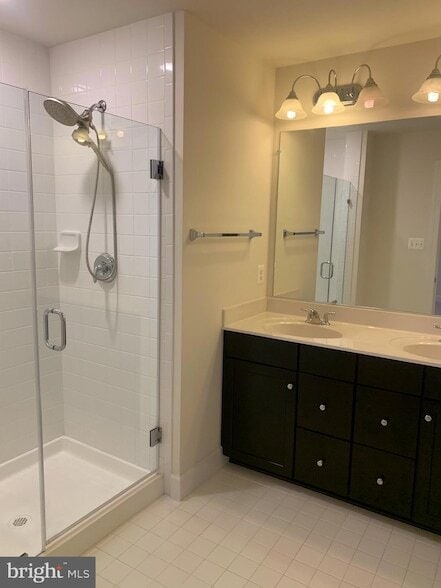 Building Photo - 3922 Rock Spring Dr