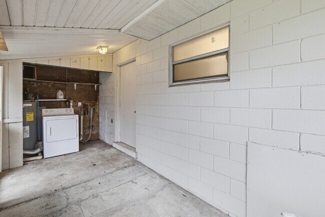 Building Photo - 1406 34th Ave