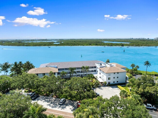 Building Photo - 1630 Seaway Dr