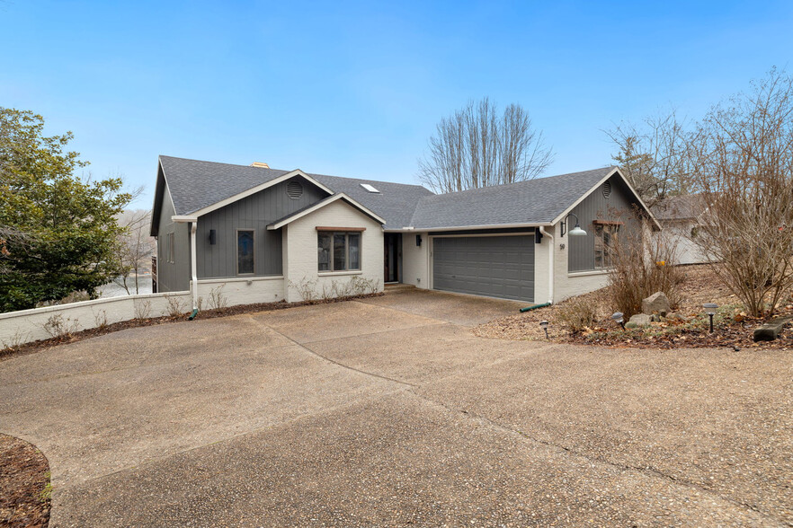 Building Photo - 59 Portsmouth Dr