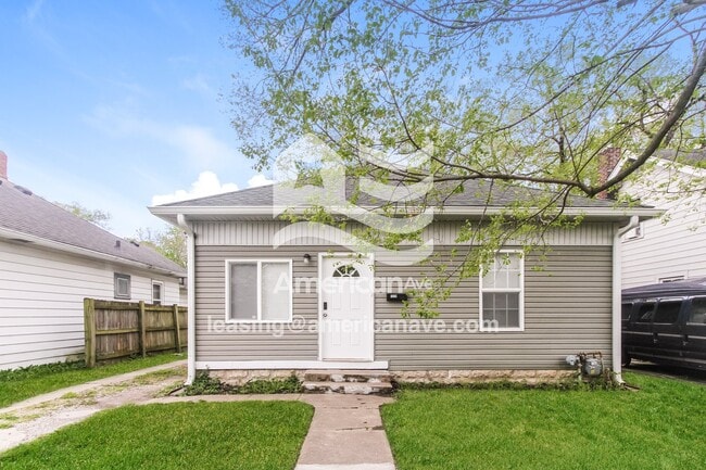 Building Photo - 1318 N Warman Ave