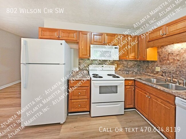 Building Photo - 802 Wilson Cir SW