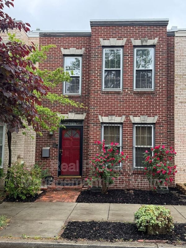Building Photo - 1406 Carrollsburg Pl SW
