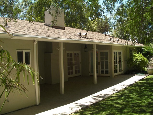 Building Photo - 123 N Glenroy Ave