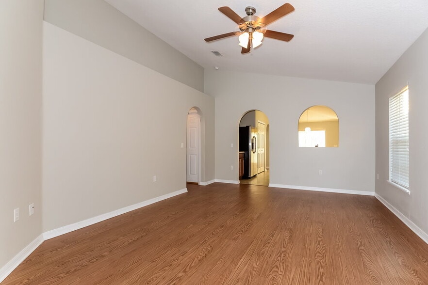 Building Photo - 17036 Lixberry Way