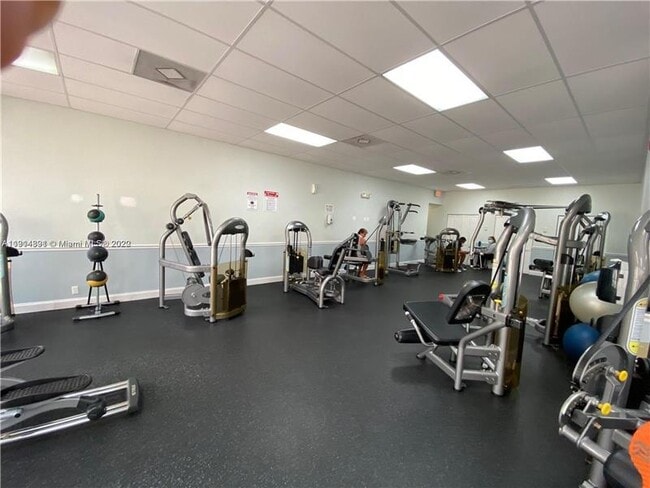 Building Photo - 2101 S Ocean Dr