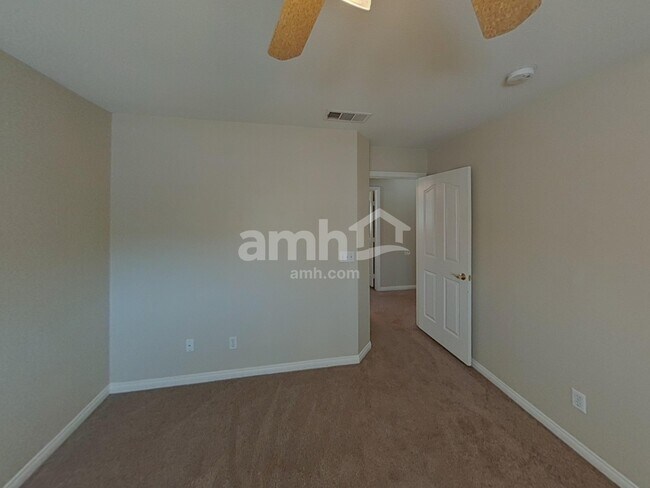 Building Photo - 2696 Pala Dura Dr