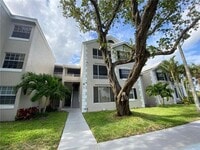 Building Photo - 2841 N Oakland Forest Dr