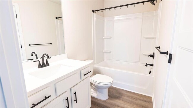 Building Photo - 38 Winding Rose Dr