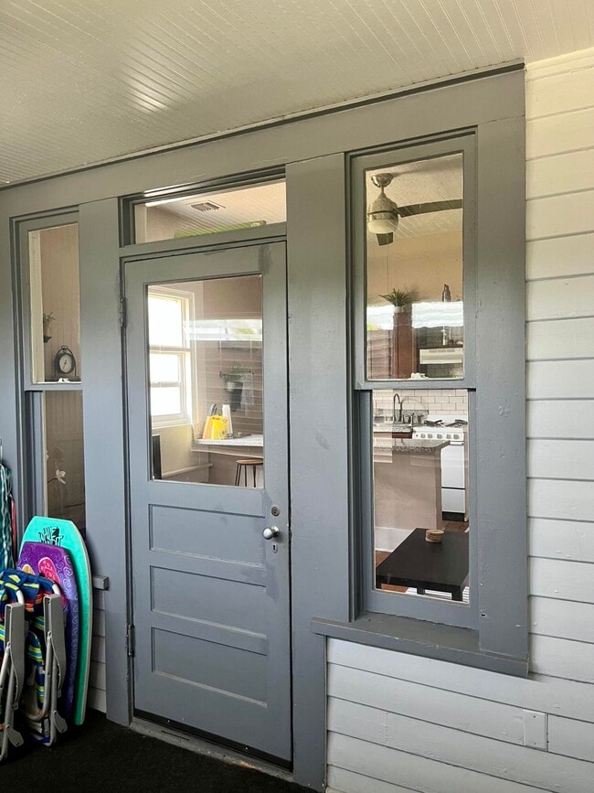 Building Photo - 711 S N St