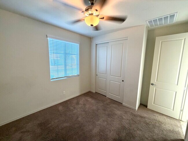 Building Photo - Beautiful 4BR/3BA single-story home in Harvest Queen Creek! Built in 2021 with 2,306 SF, den, che...