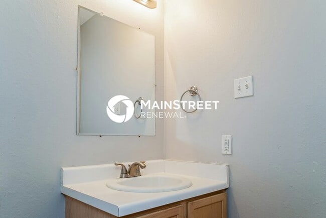 Building Photo - 3 Bedroom Pet-Friendly Home in San Antonio...