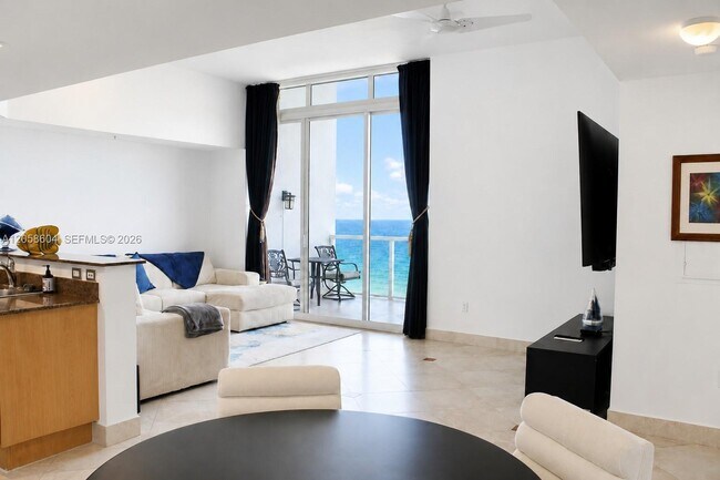 Building Photo - 16699 Collins Ave